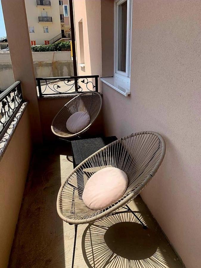 Studio Apartmant Leona With Parking Place Split Exterior foto